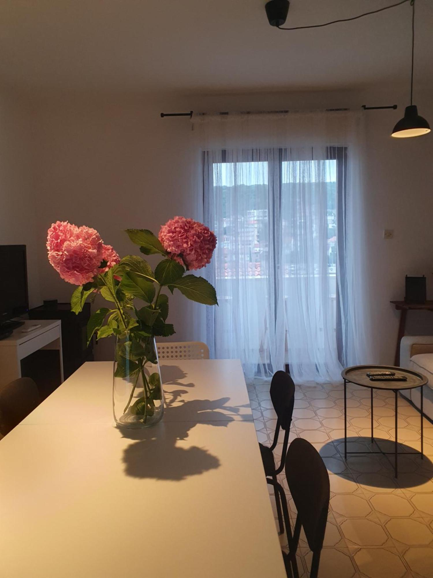 Apartment Laura Tisno Luaran gambar