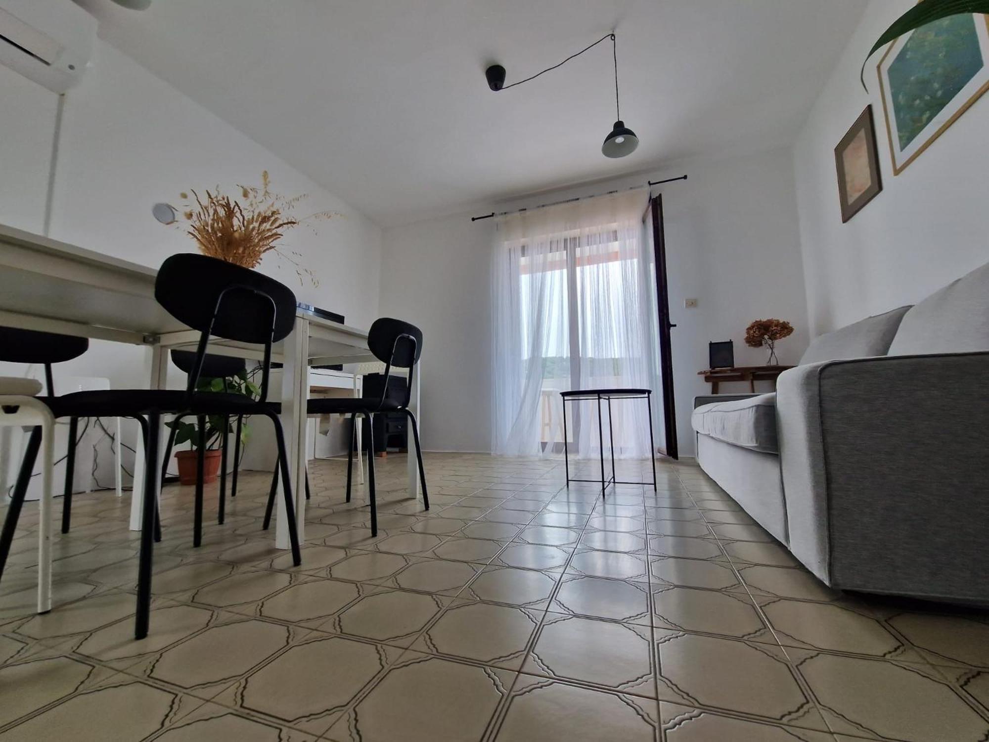 Apartment Laura Tisno Luaran gambar